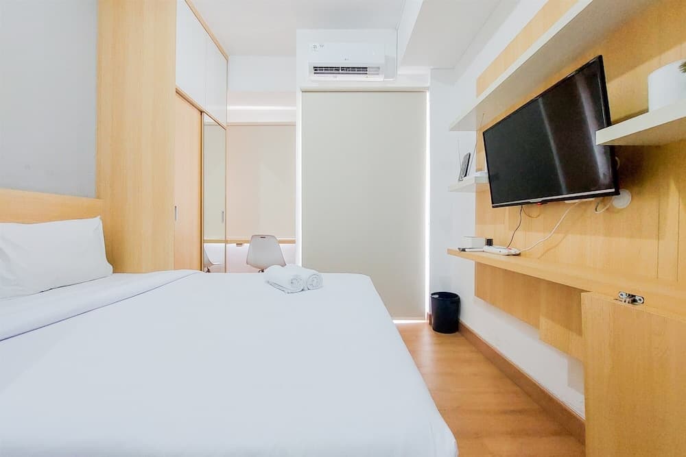 Warm And Cozy Living Studio Serpong Garden Apartment
