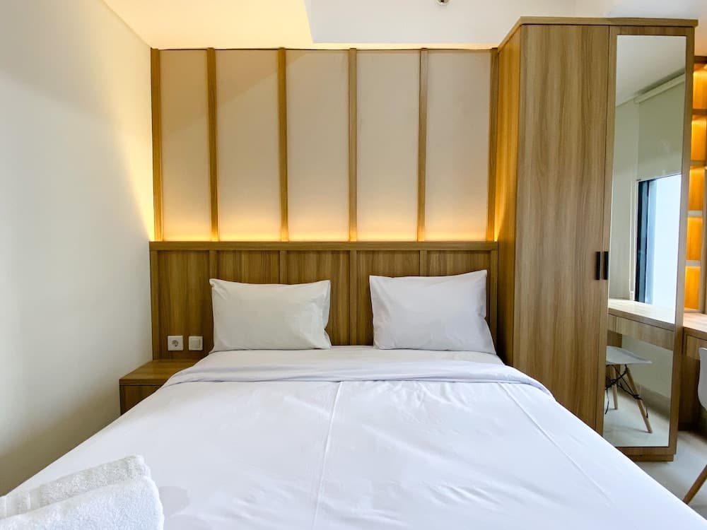 Cozy And Homey Studio Room Pollux Chadstone Apartment