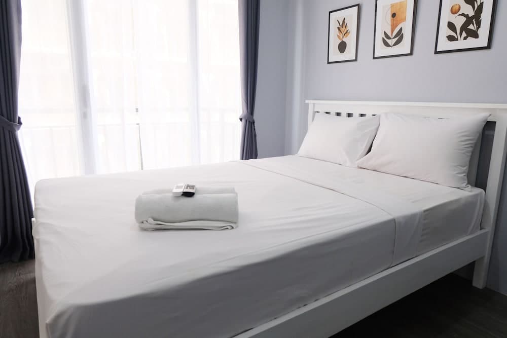 Minimalist Studio At Grand Asia Afrika Apartment
