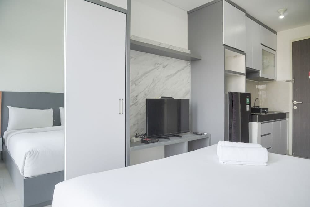 Cozy And Well Designed Studio Serpong Garden Apartment