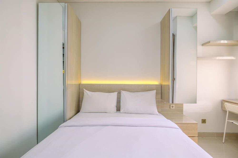 Cozy And Restful Studio At Transpark Cibubur Apartment