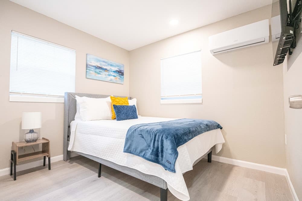 University Serenity Suites 14th