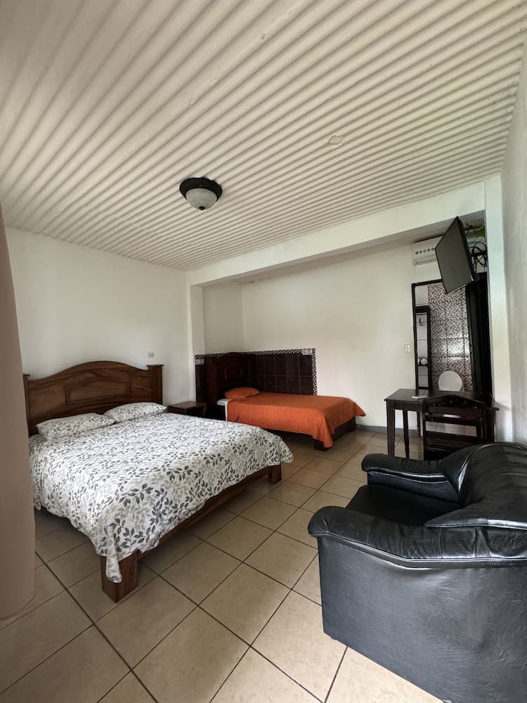 Hotel Tabacones