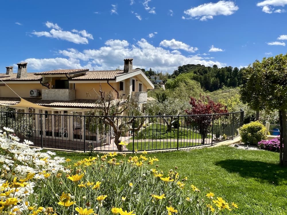 PEPEROSA IN COLLINA LUXURY B&B