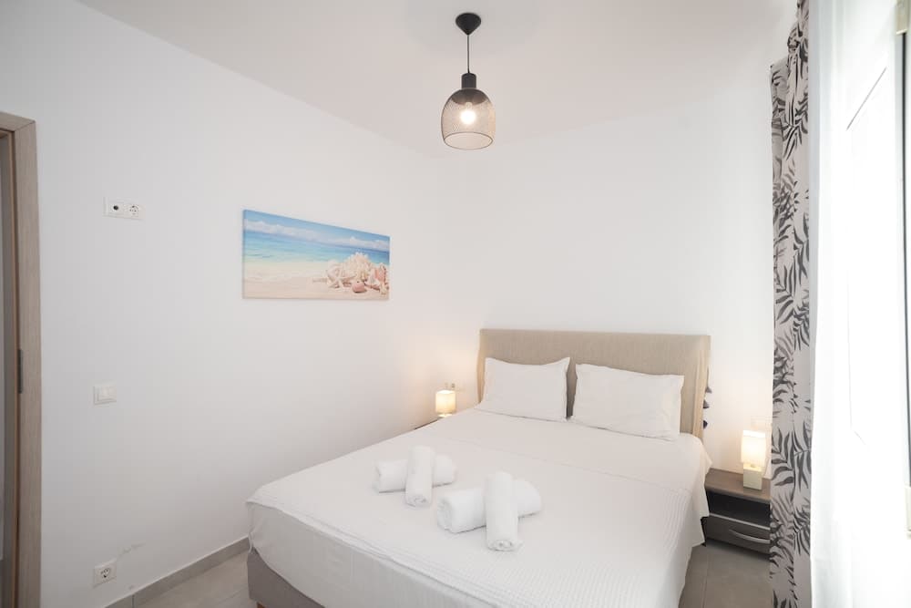 Island Dreaming Opal 2 Bd w shared pool