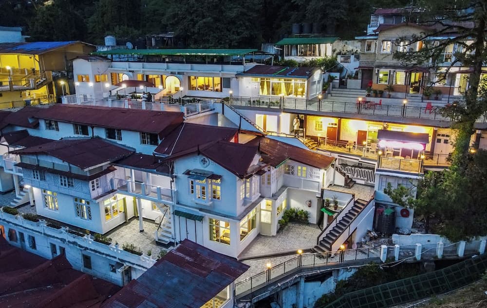 India Hotel - Mall Road Nainital - Lake View