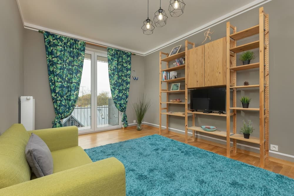 Turquoise Blue Apartment by Renters