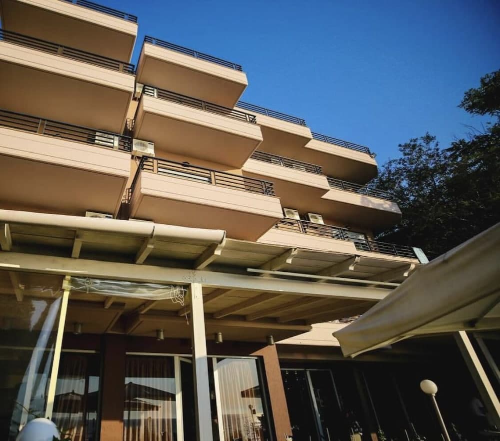 Hotel Ambasador