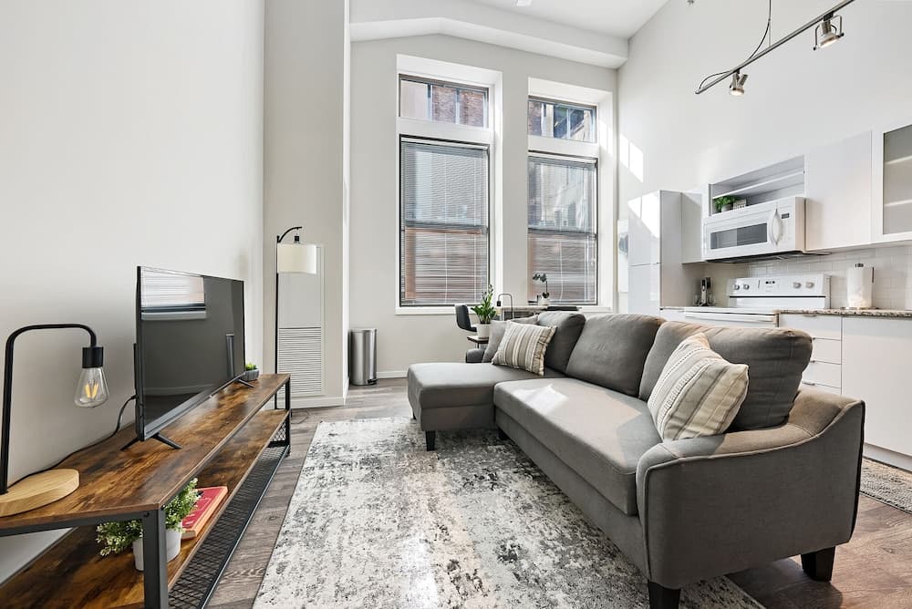 Cincinnati City Club Apartments by Airriva