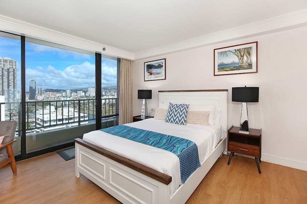 Oahu Royal Garden At Waikiki 1711 Condo