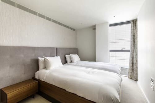Beautiful 4 Bed Abode Near Imperial Wharf