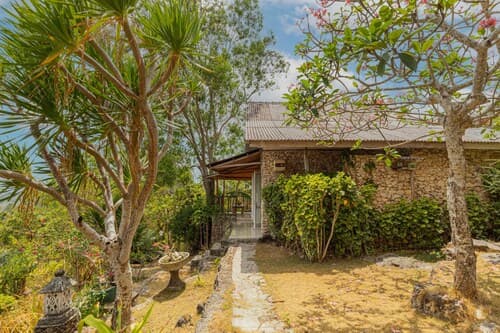 Annaya House