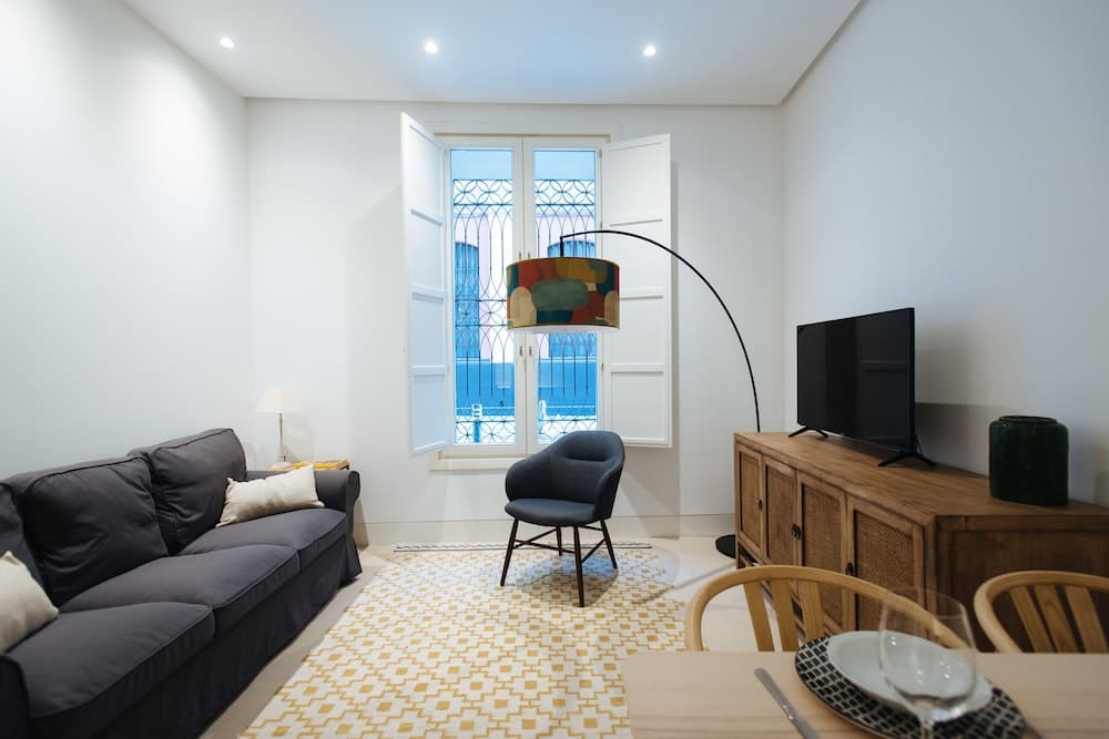 Eva Recommends Castellar Pool & Terrace