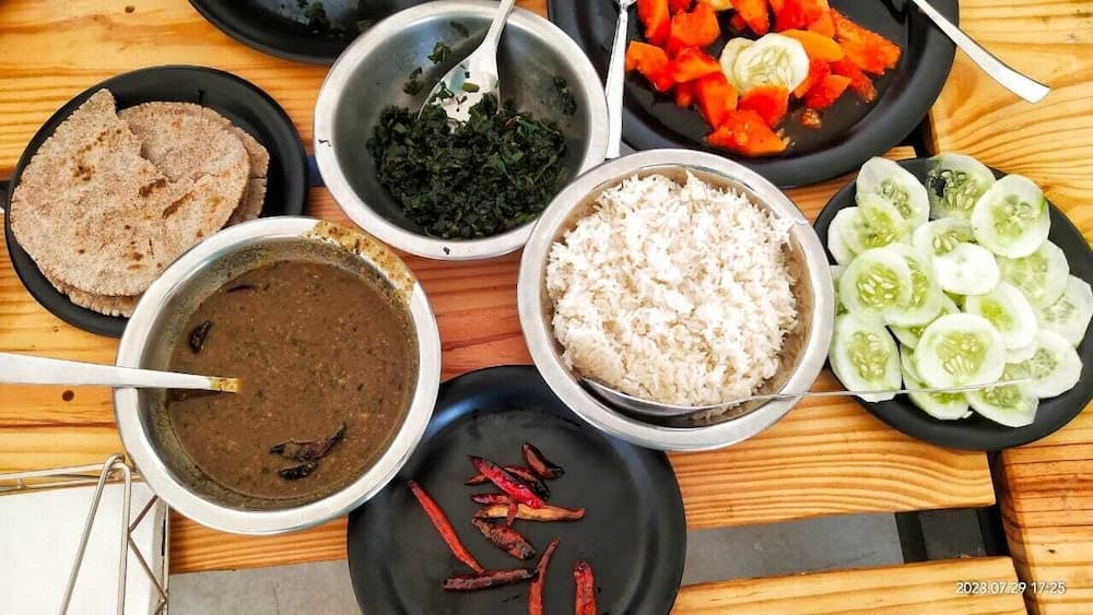 Yemek ve içecek