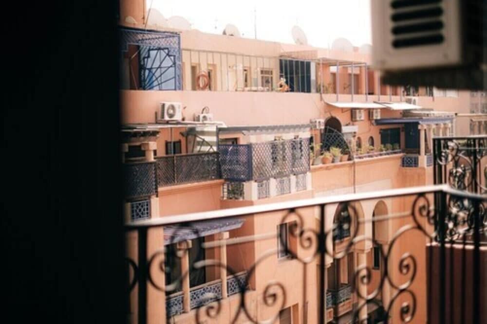 Apart Hotel Larbi