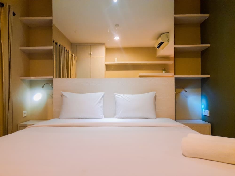 Modern And Cozy Studio At Student Park Apartment