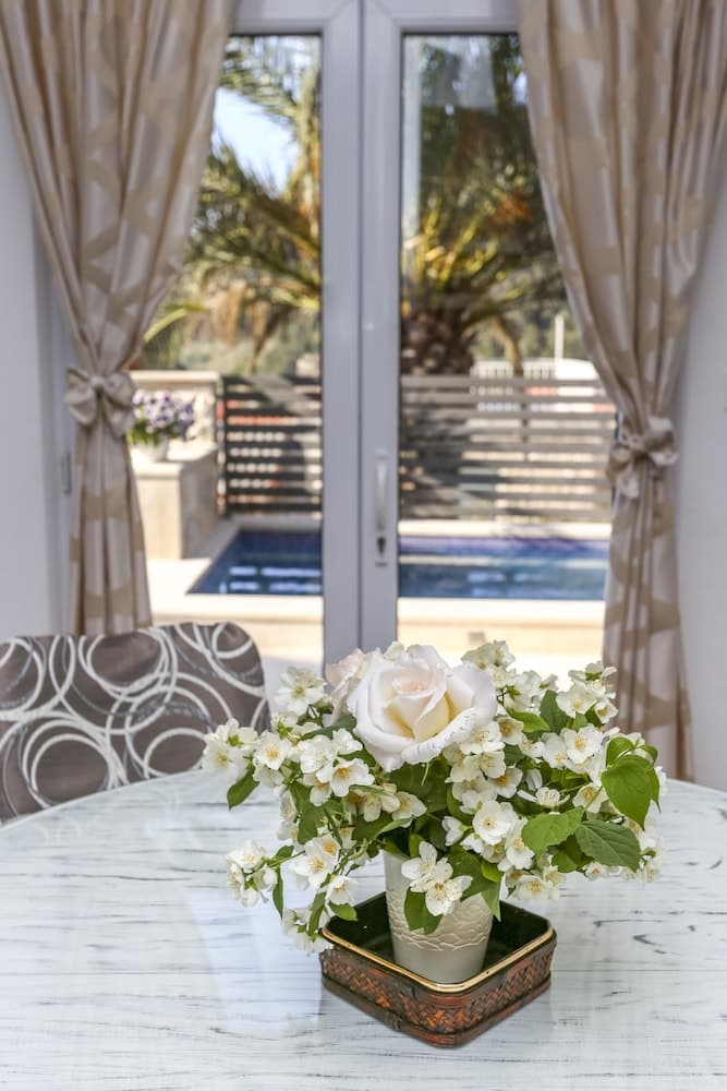 Villa Capitis in the Centre with luxury pool