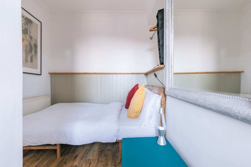 Vibrant & Eclectic 3 Bedroom Flat - Bedminster, Bristol!