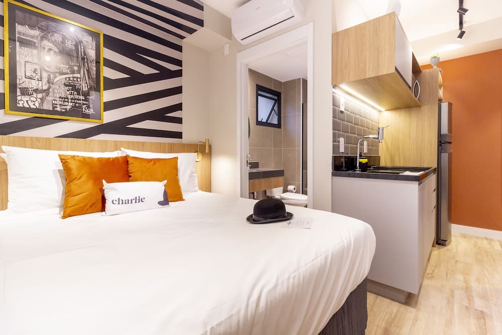 Charlie Uwin Brooklin