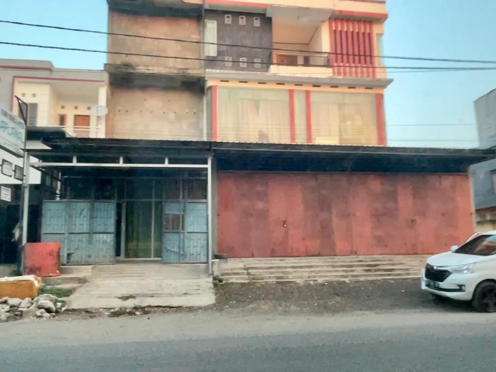 OYO 93306 Kos Citra Syariah Near Bukit Marezo