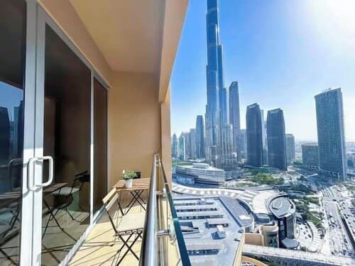 Vogue| Fashion Avenue Direct connect to Dubai Mall