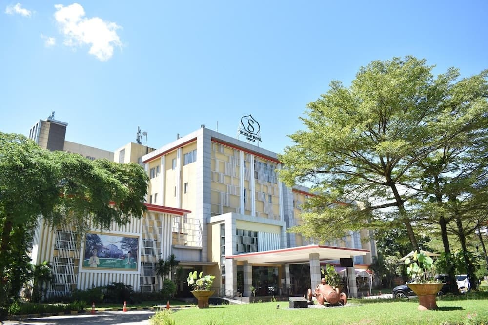 LORIN SYARIAH HOTEL SENTUL