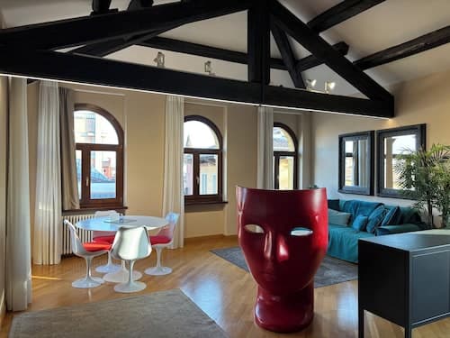 Piazza Erbe Lodge