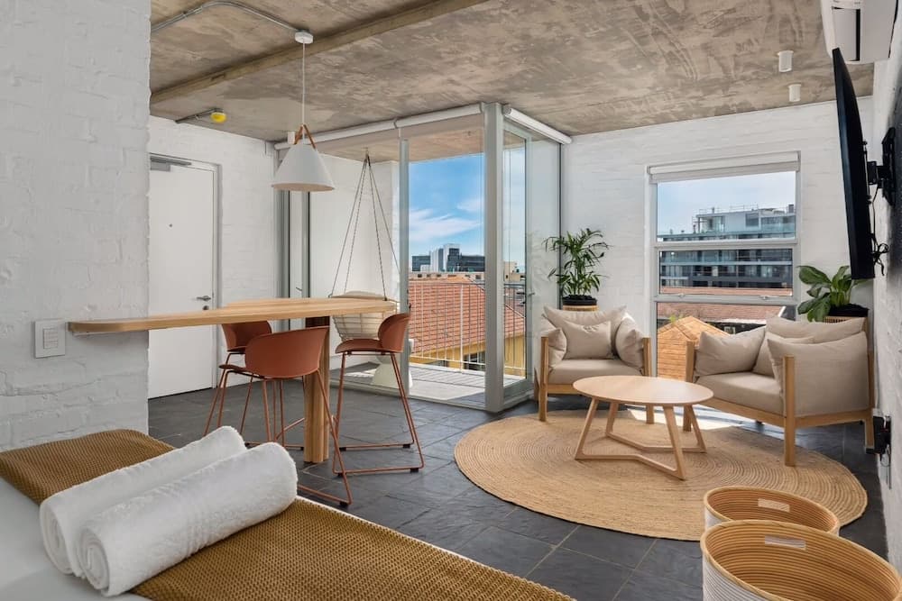 Westwind Light & Bright Luxury Apartment