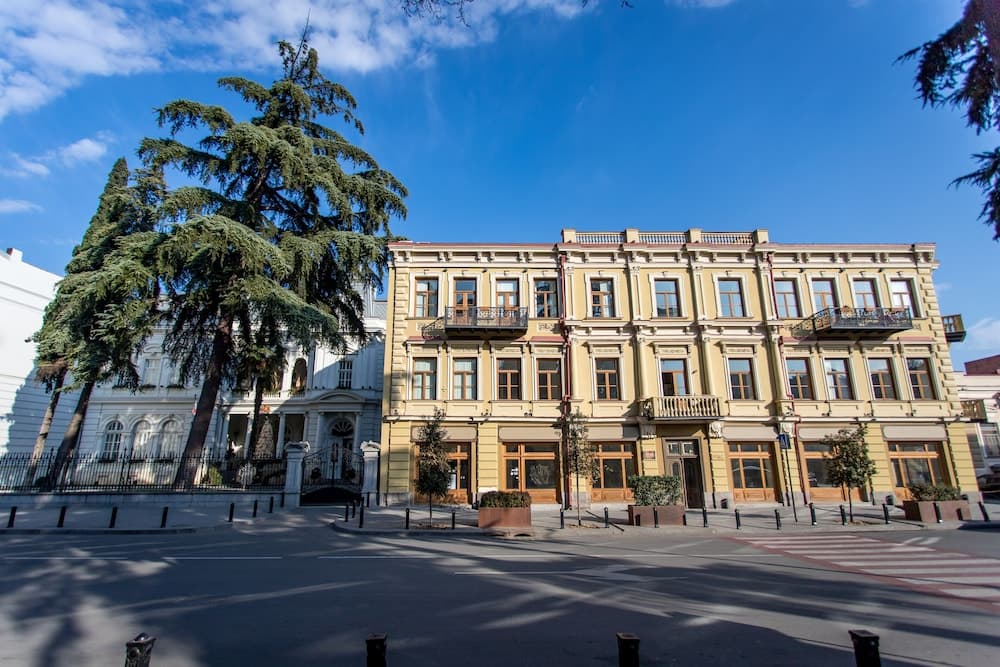 H&B apartments Atoneli