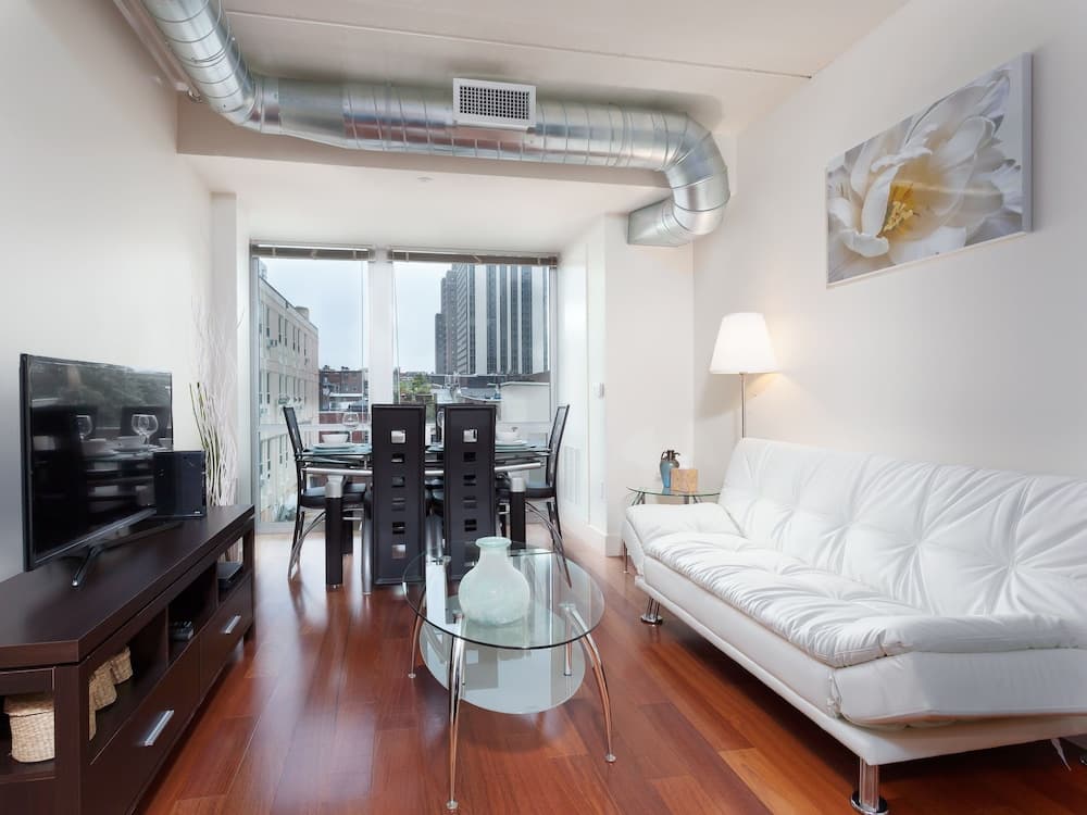 Furnished Apartment Near Rittenhouse Square 2 Bedroom Apts by RedAwning