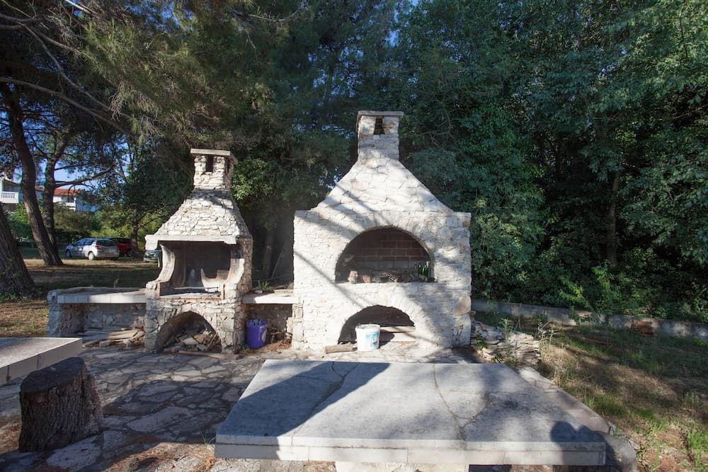 Apartments and Room Agata