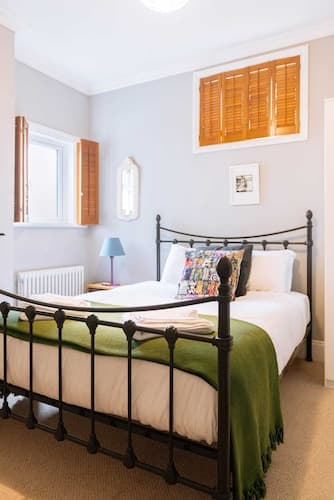 Inviting 1BD Flat - 20 Mins to Brighton Beach!
