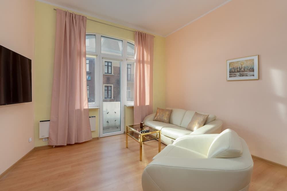 Studio centrum Poznań by Renters