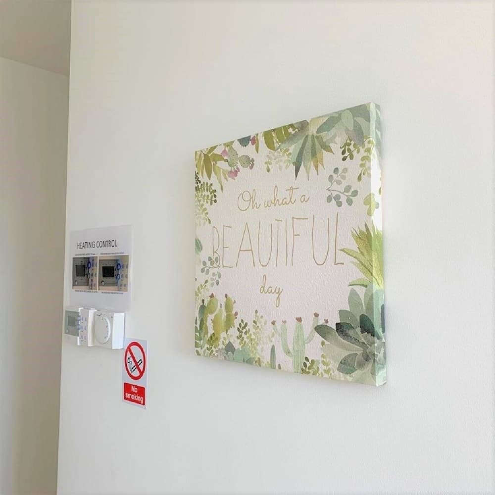 Two Bedroom Balcony Apartment Liverpool