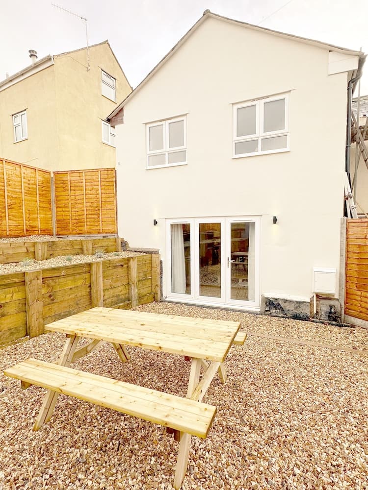 Cotswolds Large 4 Bed House Parking-Wifi