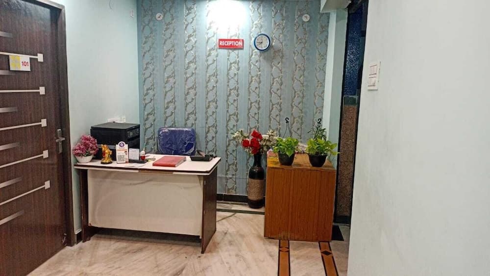 iROOMZ Lake View Palace