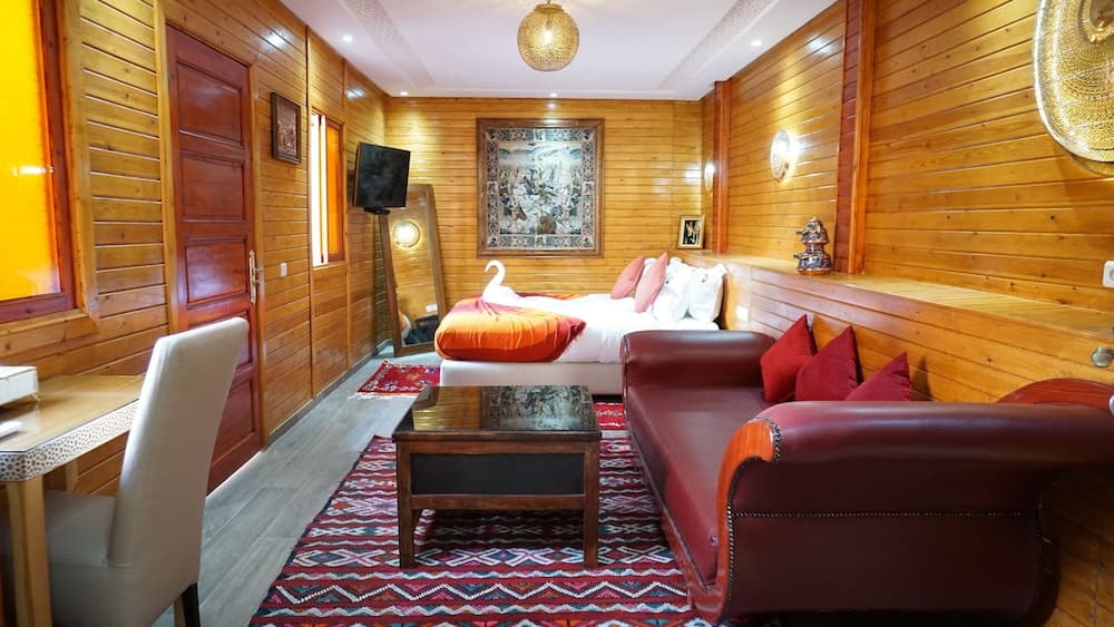 Riad Kalé Polis