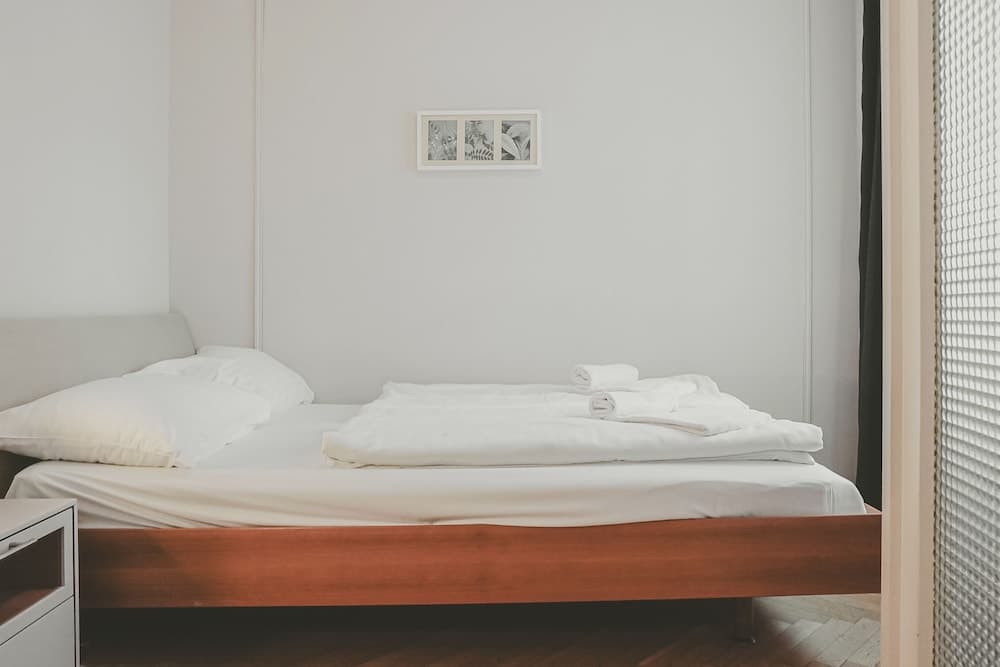 HeyMi Apartments Post