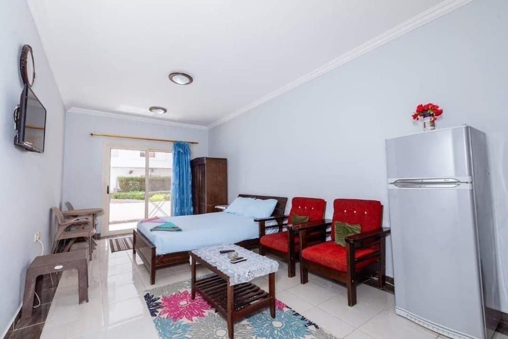 Al makramia compound