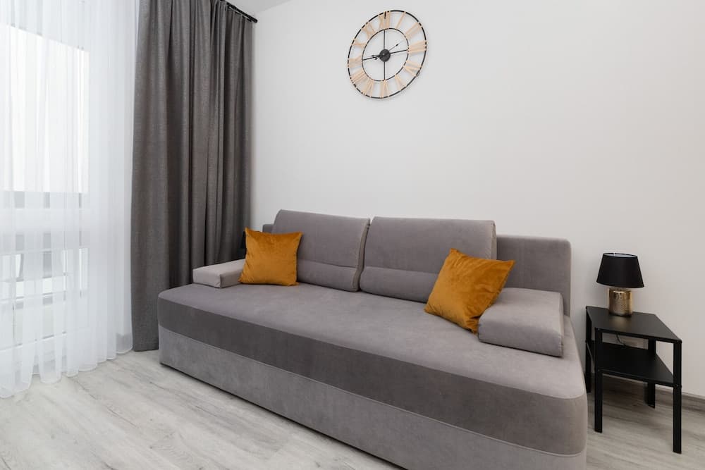 Minimalist Studio in Warsaw by Renters