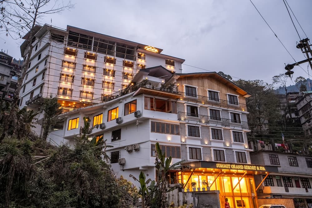 SUMMIT GRAND RESORT & SPA , GANGTOK