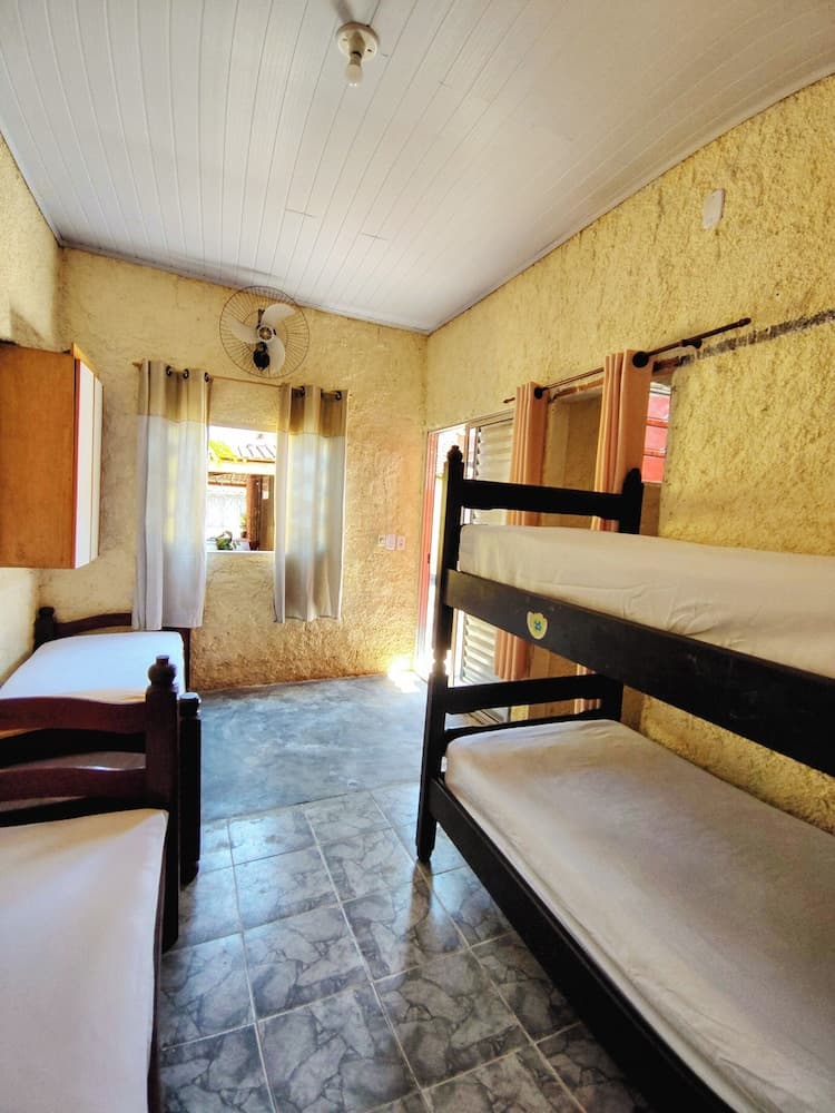 Hostel Canto da Praia São Sebastião - próximo ao enrocamento Caraguatatuba
