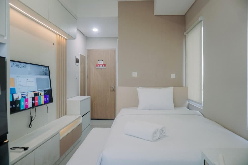 Cozy Stay Studio (No Kitchen) Apartment At B Residence