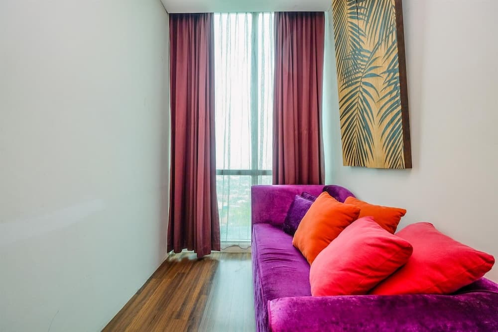 Homey Penthouse 3Br With Extra Room Kemang Village Apartment