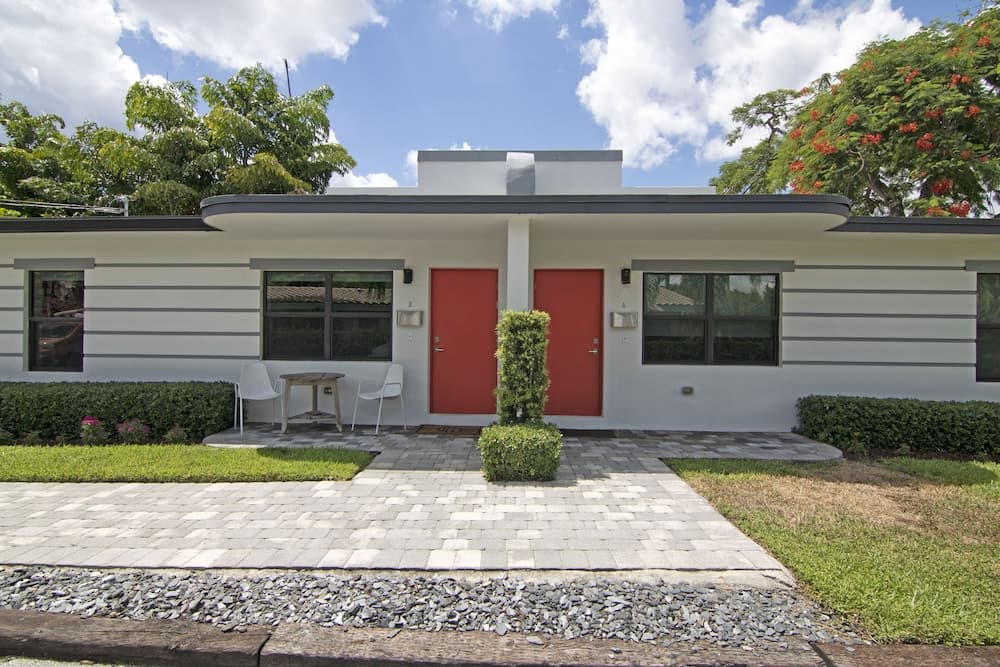 Delray Deco Estate