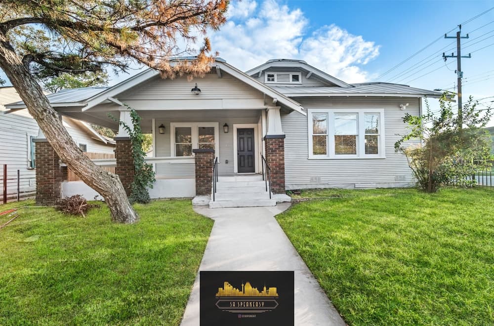 Bold Bright 4br/3.5full Baths Near Riverwalk Dtown