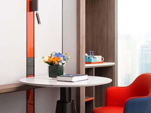 Holiday Inn Express Shenzhen Futian Center by IHG