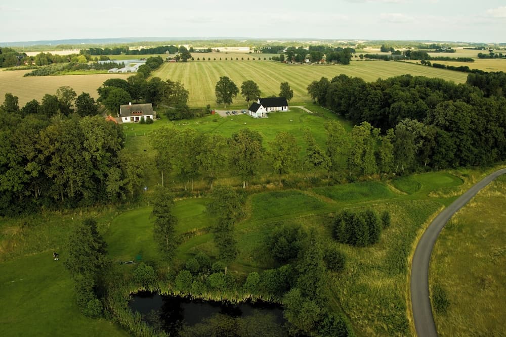 Hjortsby Torp - Country Living & Golf
