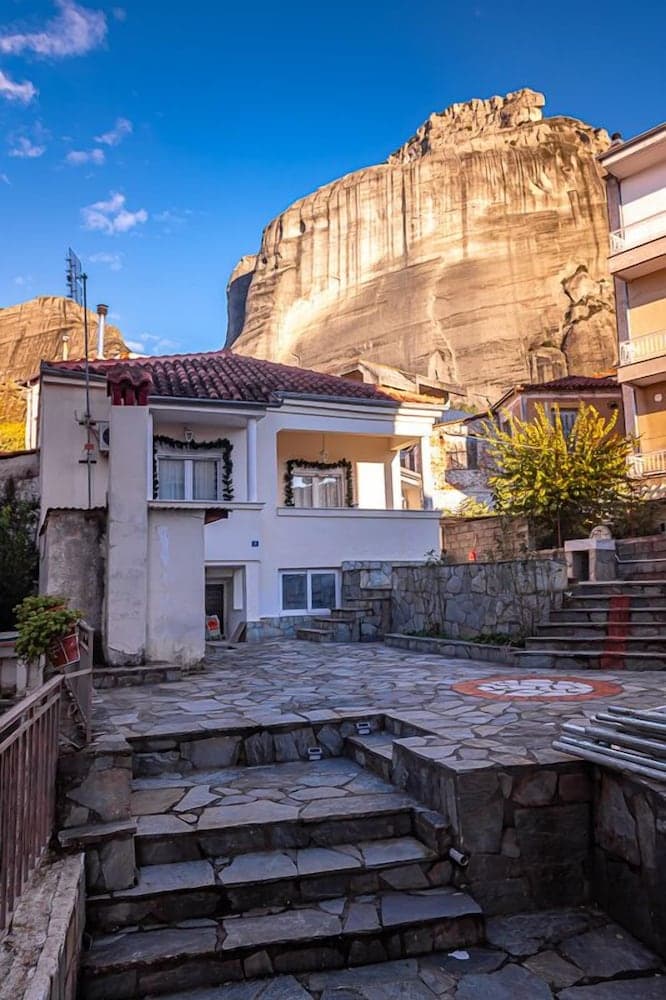 Konaklama yerinin ön cephesi