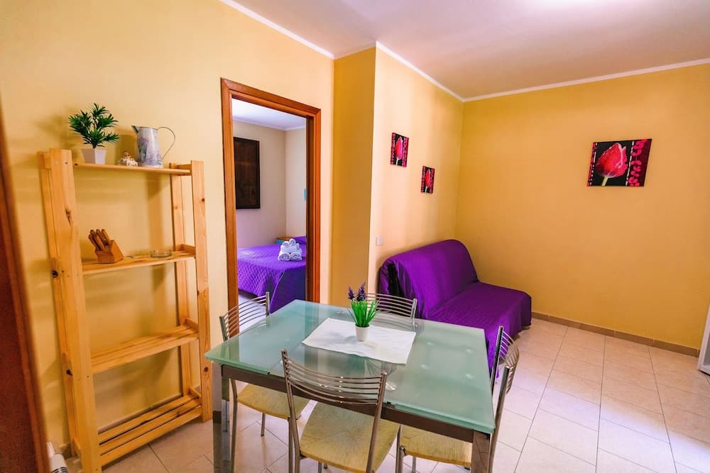 Residence with pool in Guardistallo